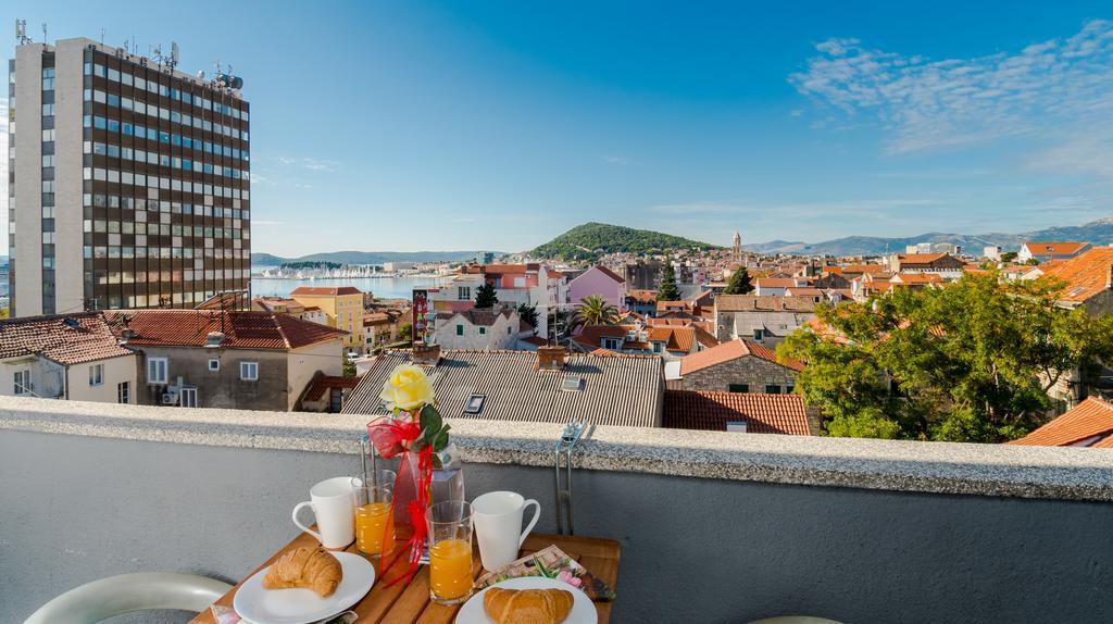 Apartment Kokolo With Sea View Split Exterior foto
