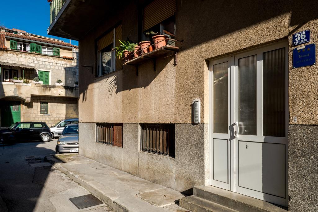 Apartment Kokolo With Sea View Split Exterior foto